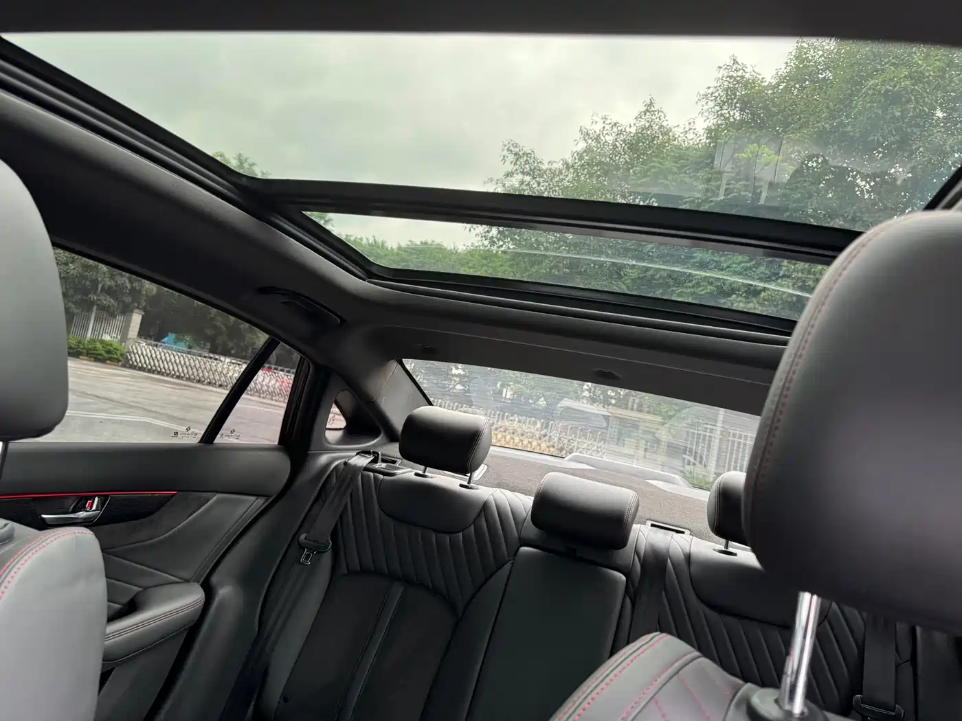 DONGFENG YI HYUN MAX