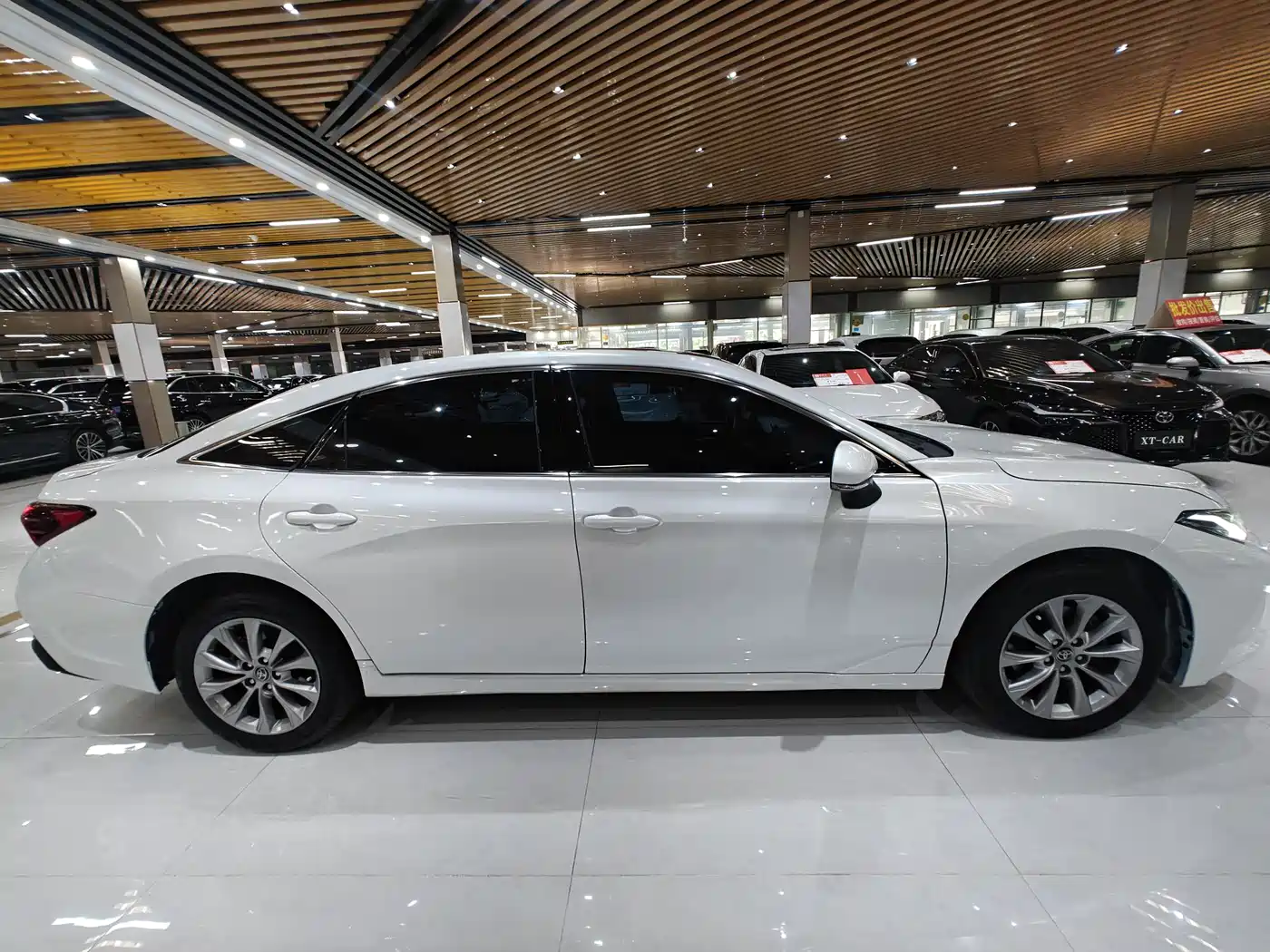Toyota Avalon 2024 Model 2.0L Premium Selection Edition фото 4