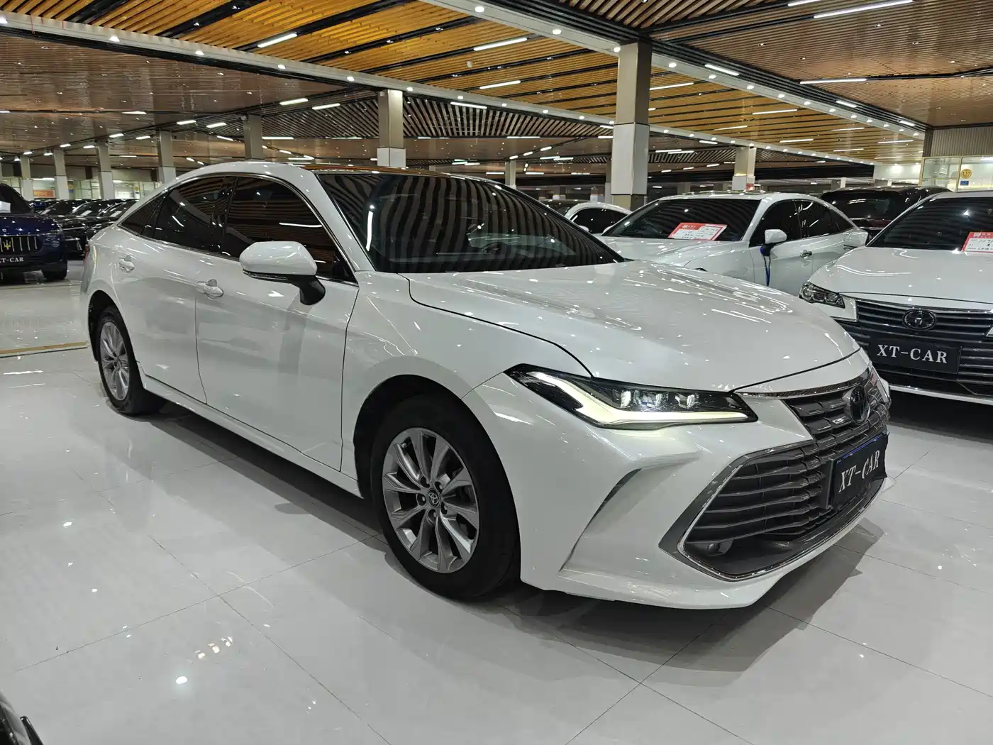 Toyota Avalon 2024 Model 2.0L Premium Selection Edition фото 3