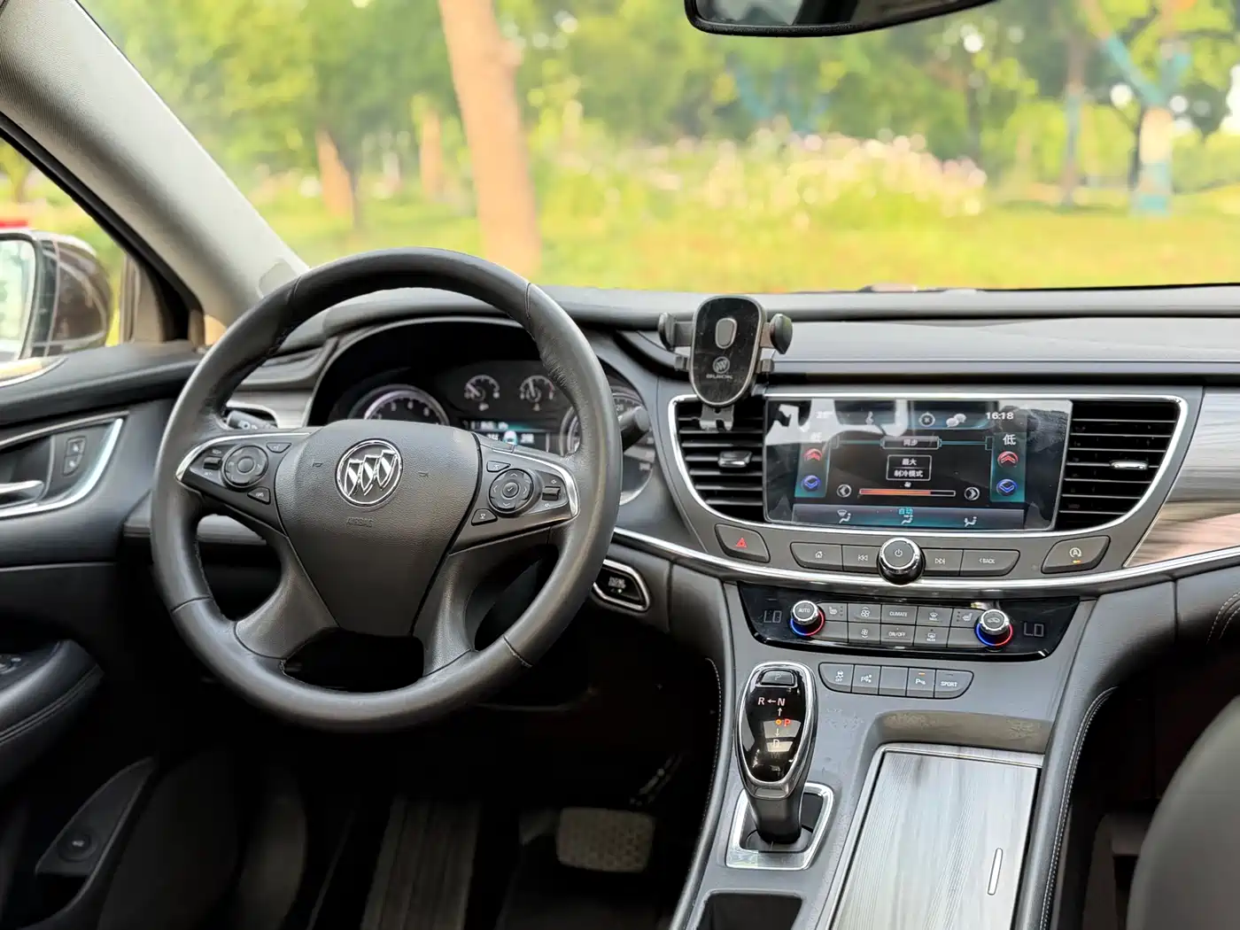 Buick LaCrosse 2016 Facelift 28T Elite фото 11