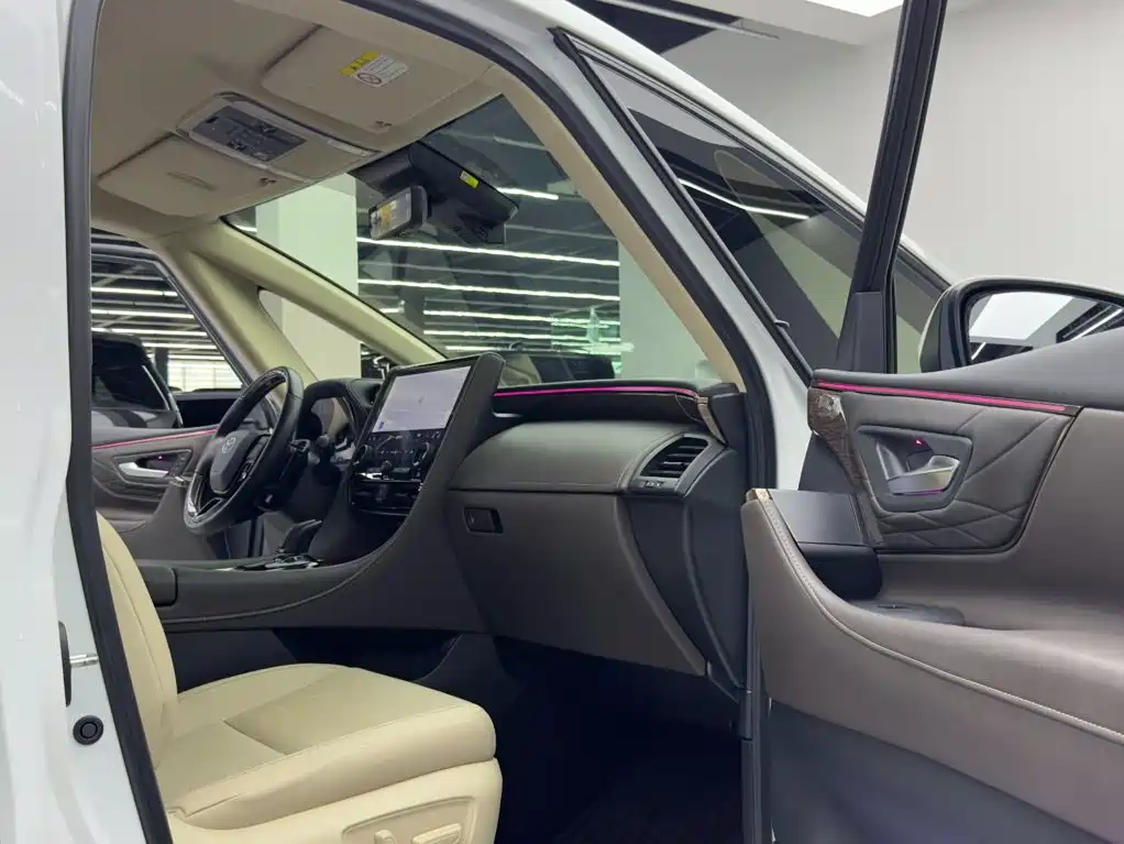 Toyota Alphard 2025 2024 Hybrid 2.5L Ultimate Enjoyment Edition