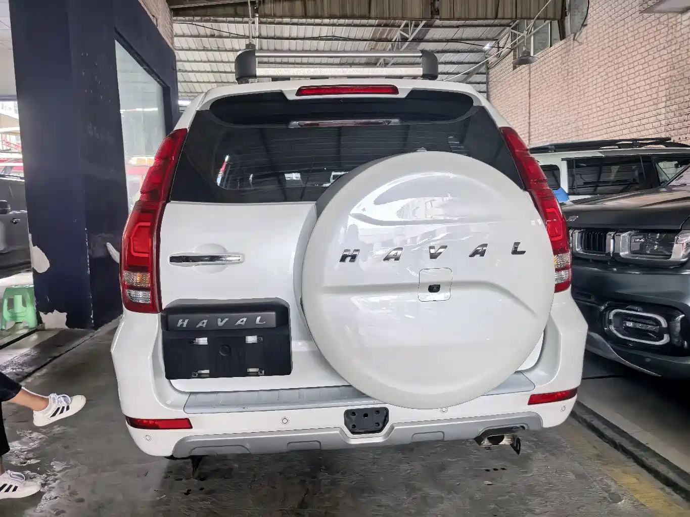 Photo 4 - Haval H9