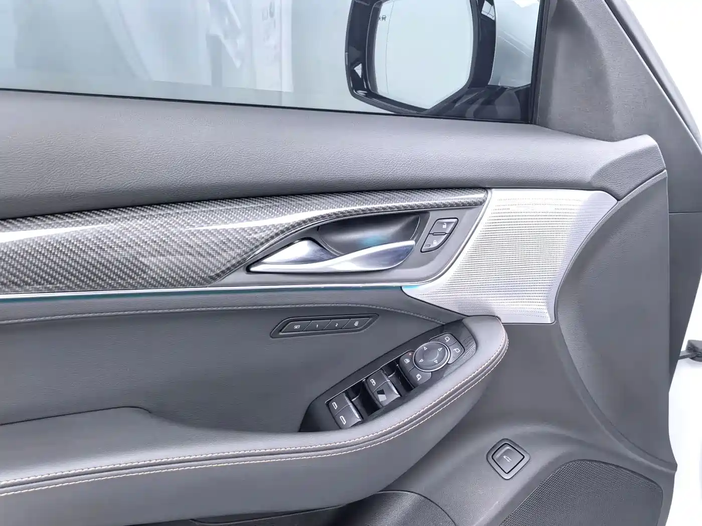 Photo 10 - Cadillac CT5