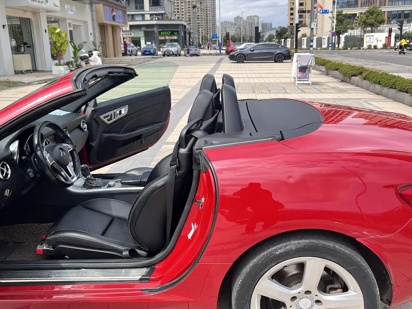 Mercedes-Benz SLK-Class 2015 SLK 200 Carbon Fiber Limited Edition фото 7