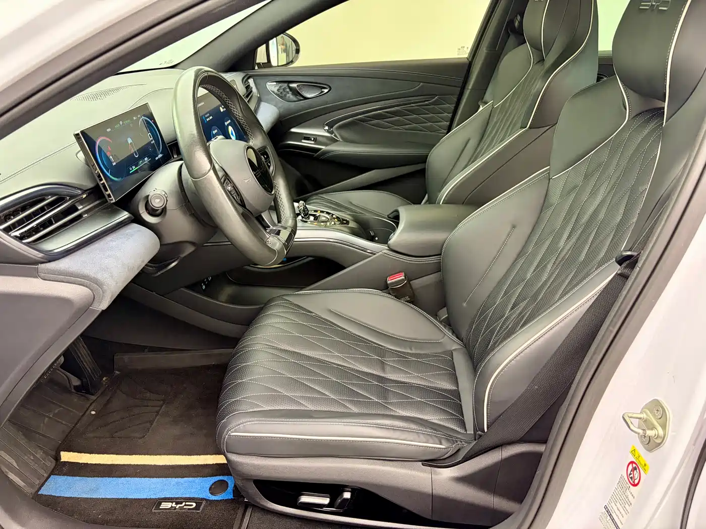 BYD Seal 2023 Champion Edition 550km Premium фото 10