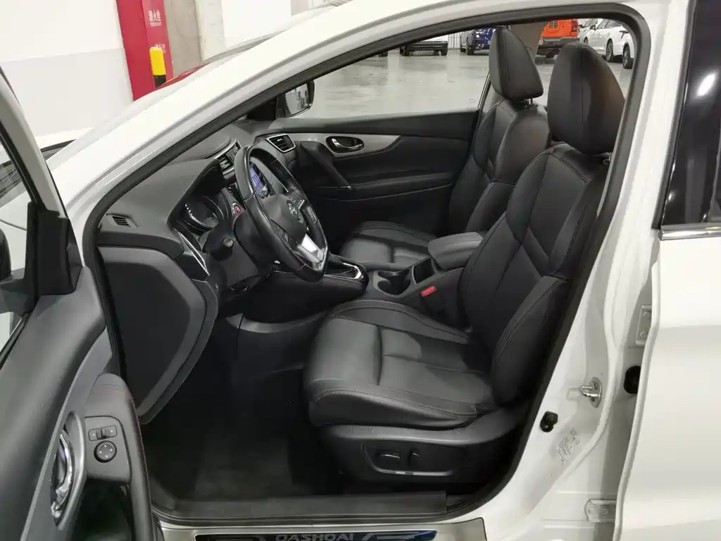 Фото 10 - Nissan Qashqai