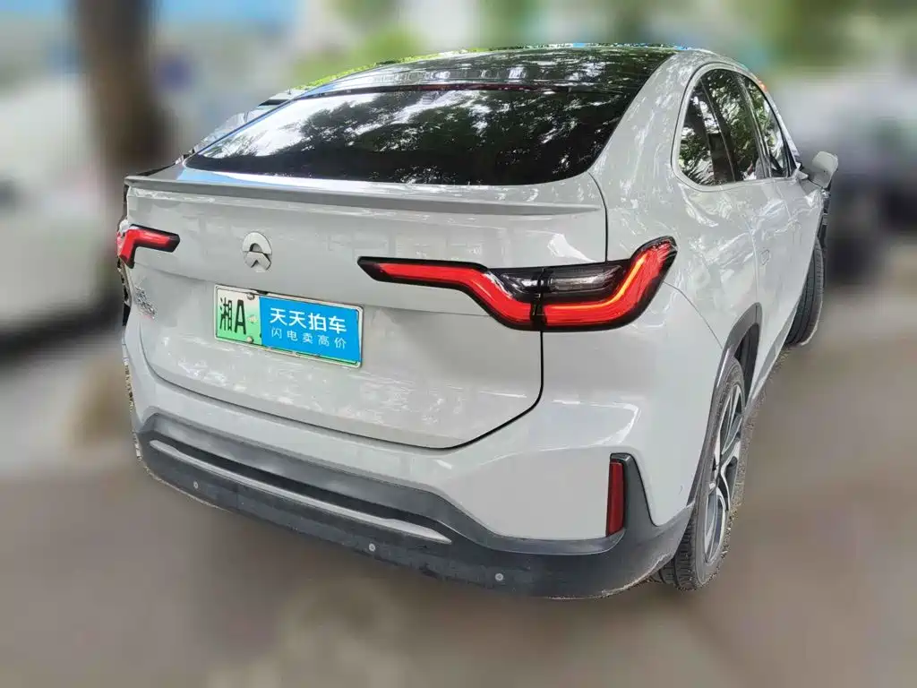 Фото 2 - NIO EC6