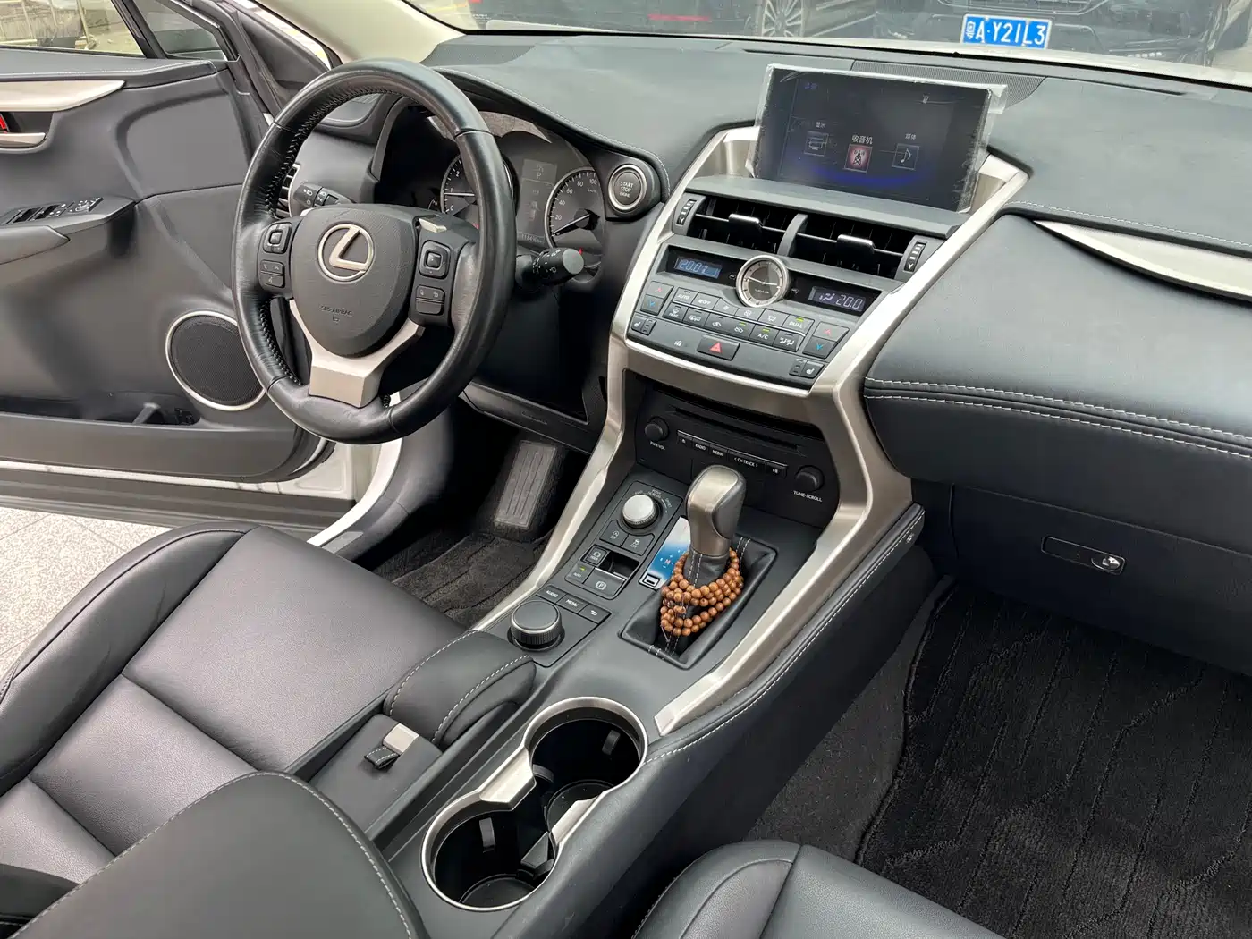 Lexus NX 2016 200 AWD F Sport фото 19