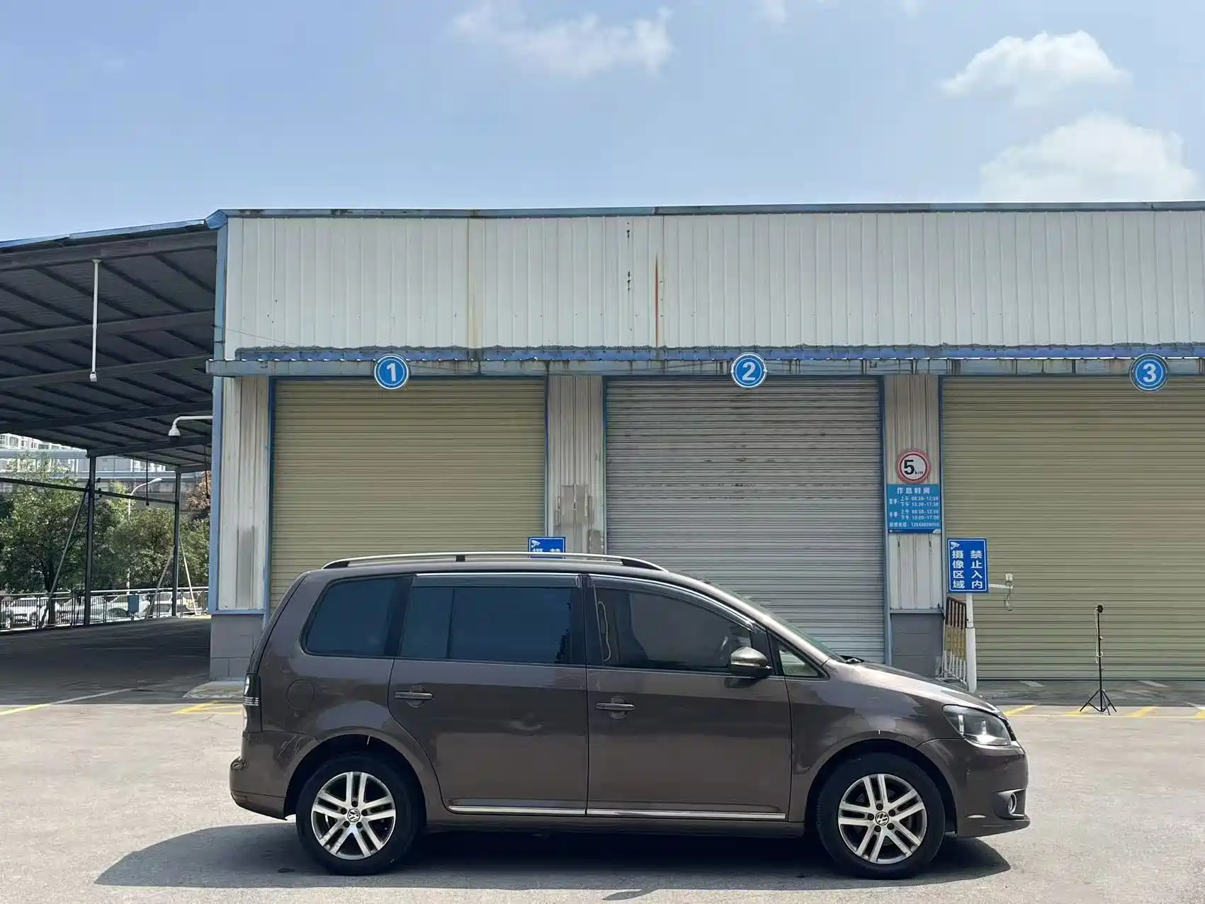 Фото 3 - Volkswagen Touran
