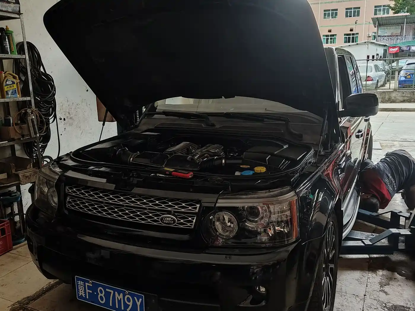 Land Rover Range Rover Sport 2011 5.0 NA V8 HSE фото 14