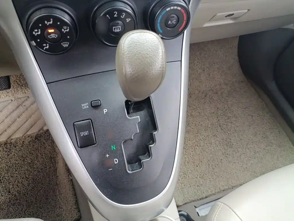 Photo 7 - Toyota E'Z