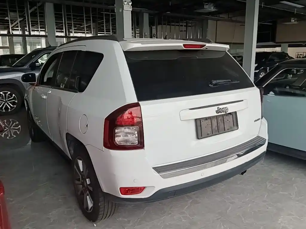 Jeep Compass (Import) 2016 2014 Facelift 2.0L 2WD Elite Edition