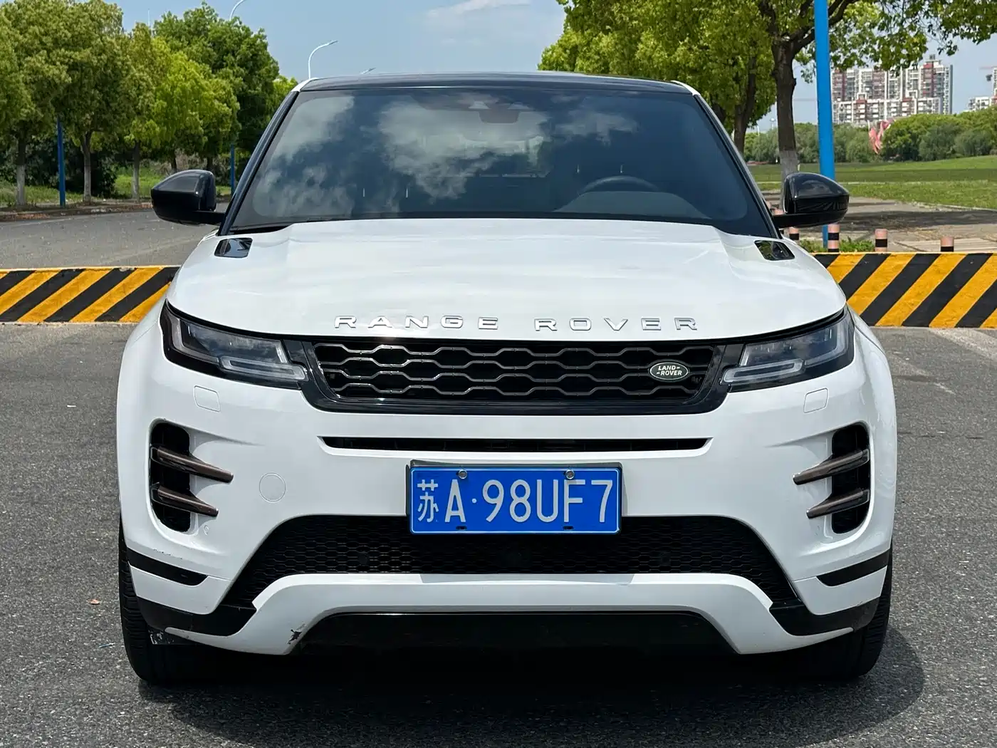 Land Rover Range Rover Evoque 2020 Model 249PS R-DYNAMIC S Gloss Black Sport Edition фото 2