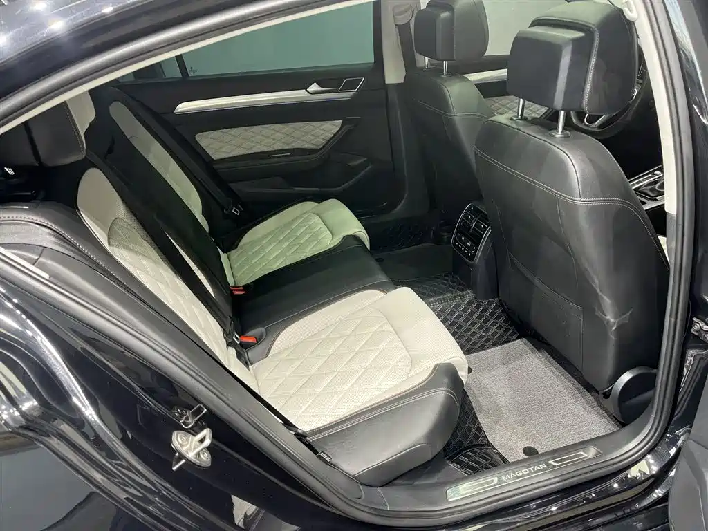 Volkswagen Magotan 2023 Model 2 Million Commemorative Edition 380TSI DSG Flagship фото 18