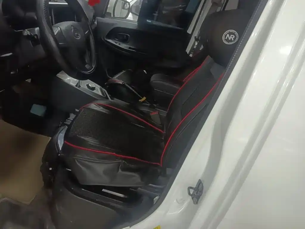 Changan Kaicheng Changan Ruixing EM80 2026 2025 Passenger Version Comfort 6-seater 300km Dual Swing Doors