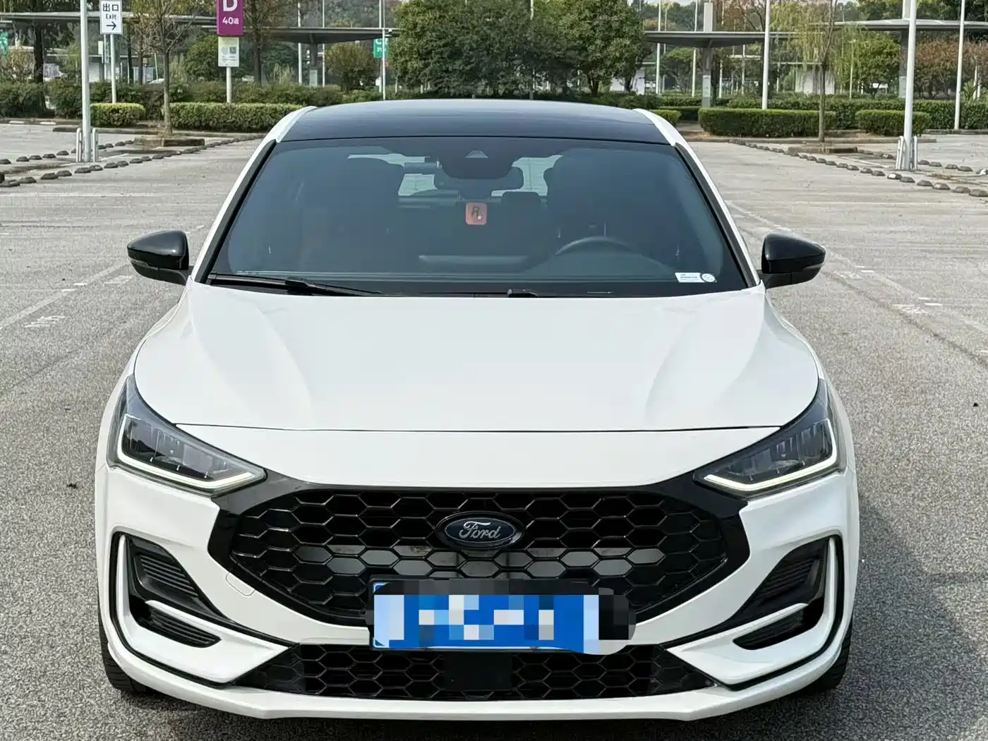 Photo 1 - Ford Focus