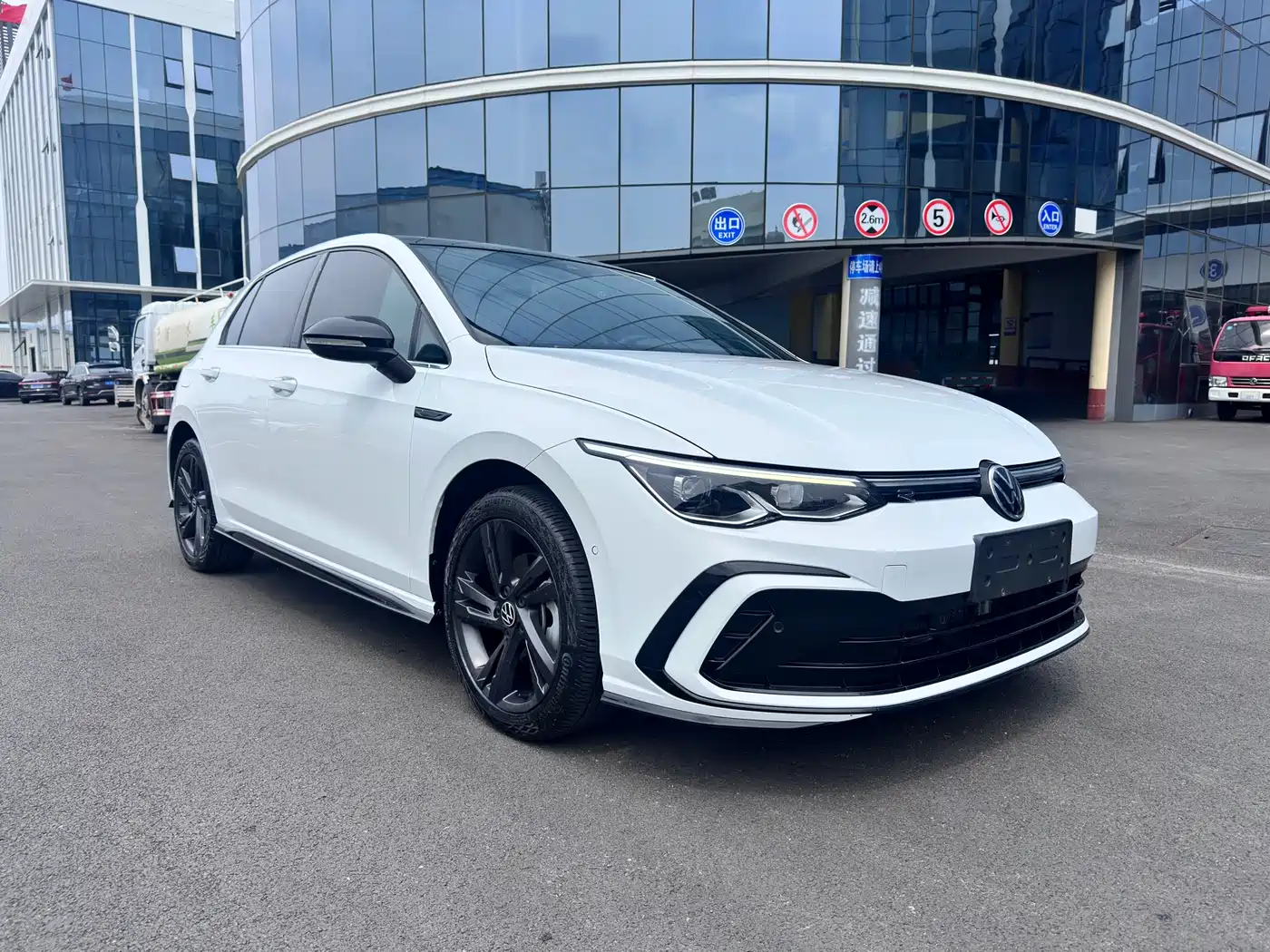 Volkswagen Golf 2021 280TSI DSG R-Line фото 3