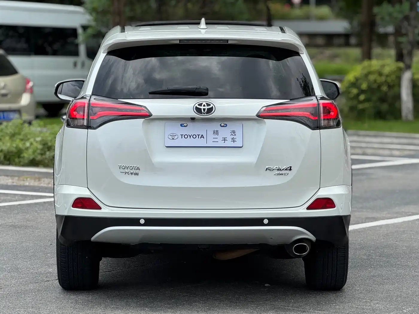 Toyota RAV4 Rongfang 2016 2.5L Automatic 4WD Elite фото 16