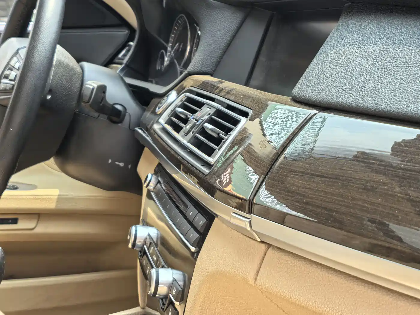 BMW 7 Series 2009 740Li Luxury фото 14