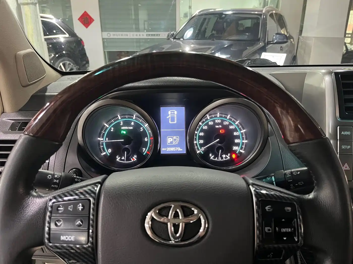Фото 8 - Toyota Prado
