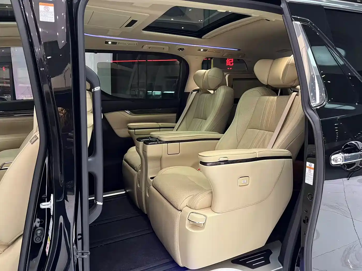 Toyota Alphard 2018 Facelift 3.5L Premium Edition фото 9