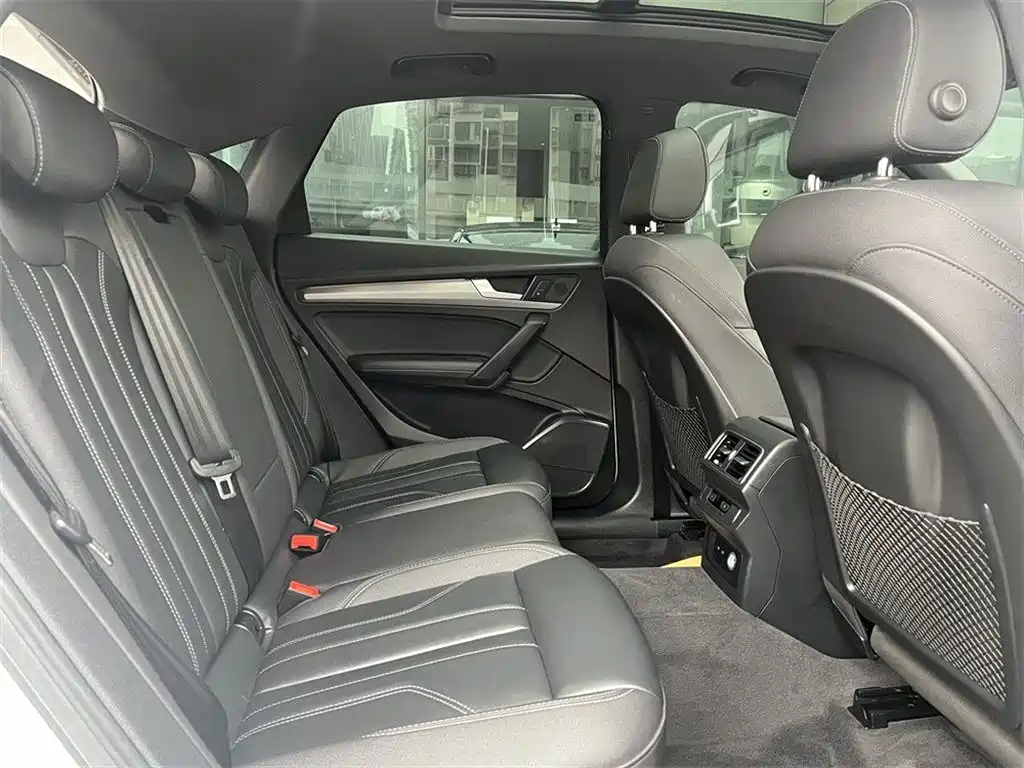 Audi Q5L Sportback 2021 40 TFSI Fashion фото 7