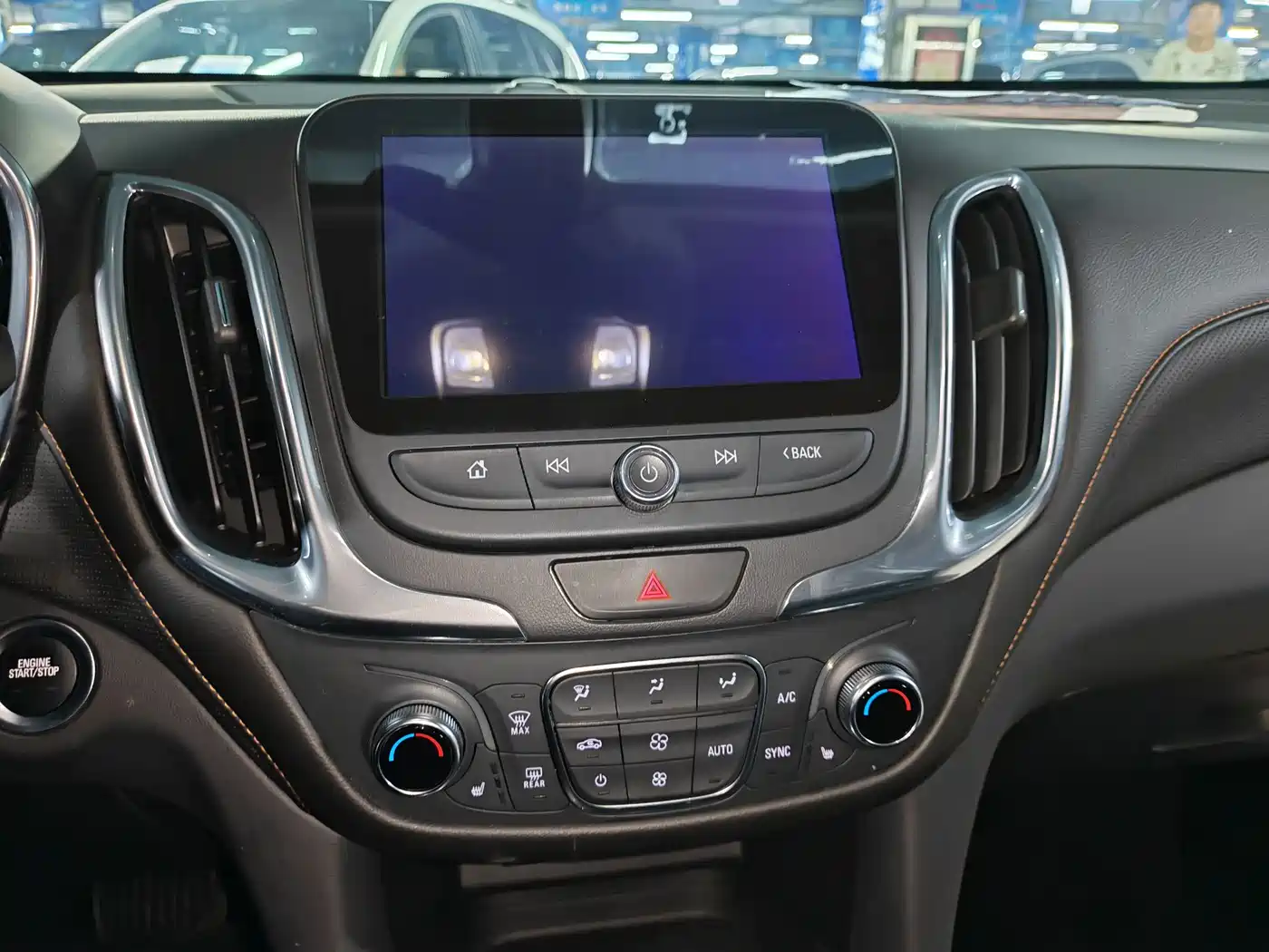 Chevrolet Equinox 2021 535T Frontier Edition фото 17