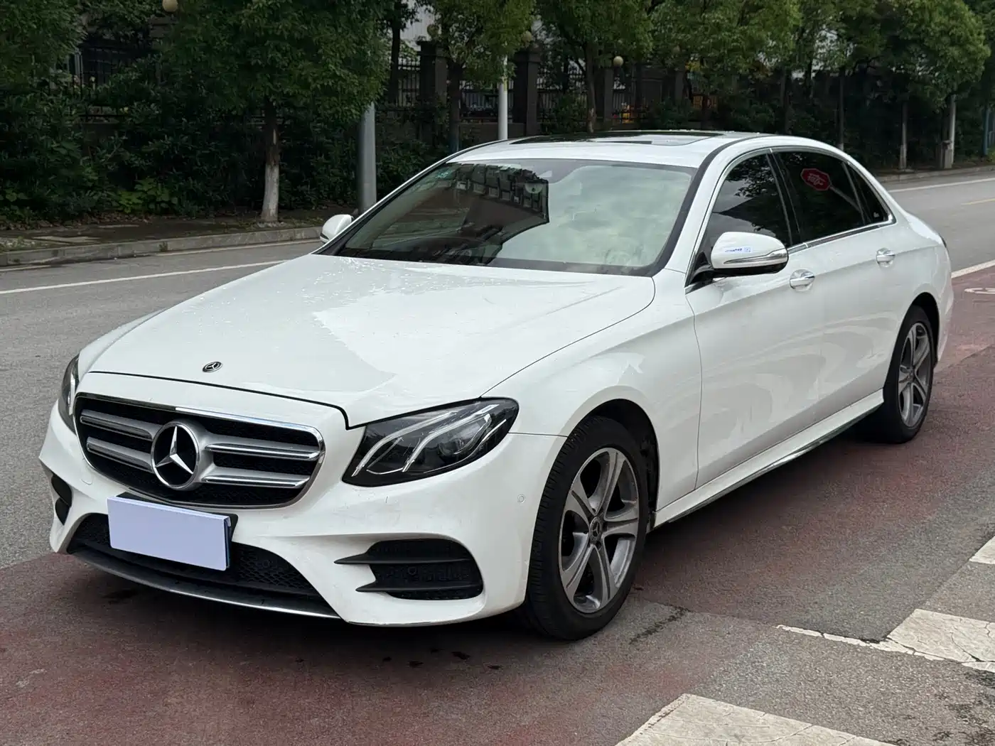 Mercedes-Benz E-Class 2016 E 200 L Sport Type