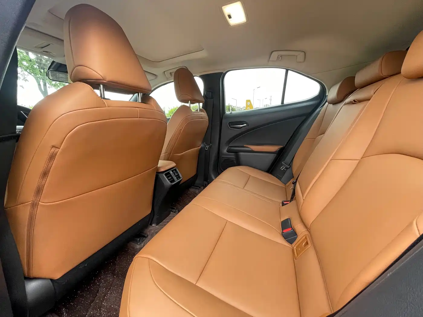 Lexus UX 2022 2022 260h Fun Edition