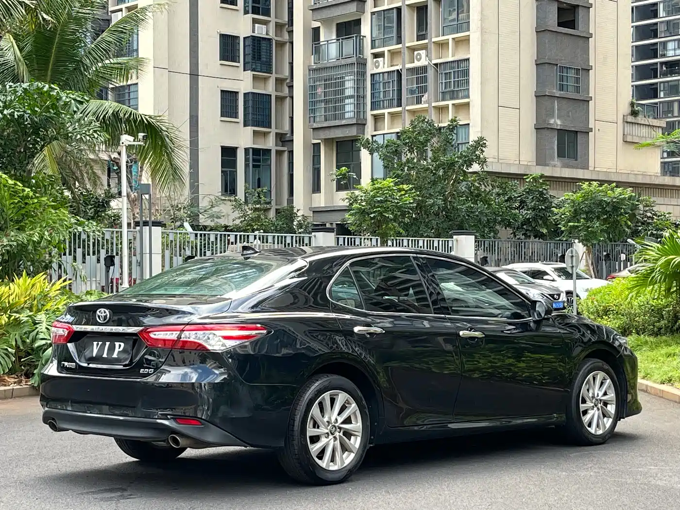 Toyota Camry 2023 2.0G Luxury Edition фото 17