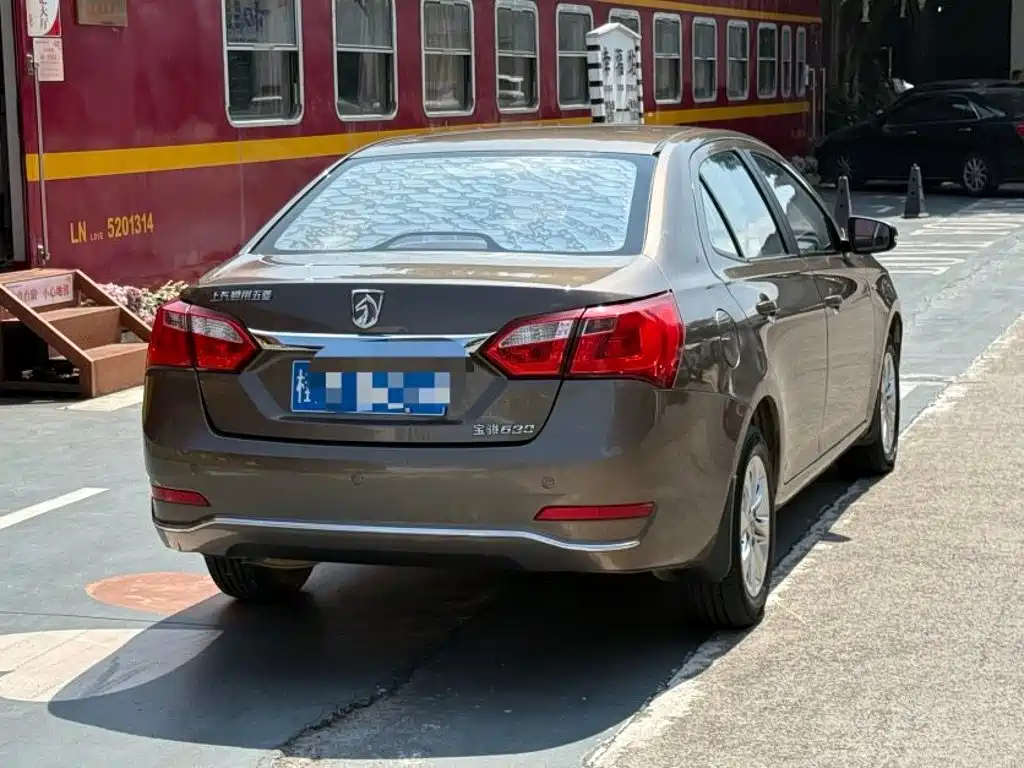 Baojun 630 2016 2016 1.5L Auto Comfort