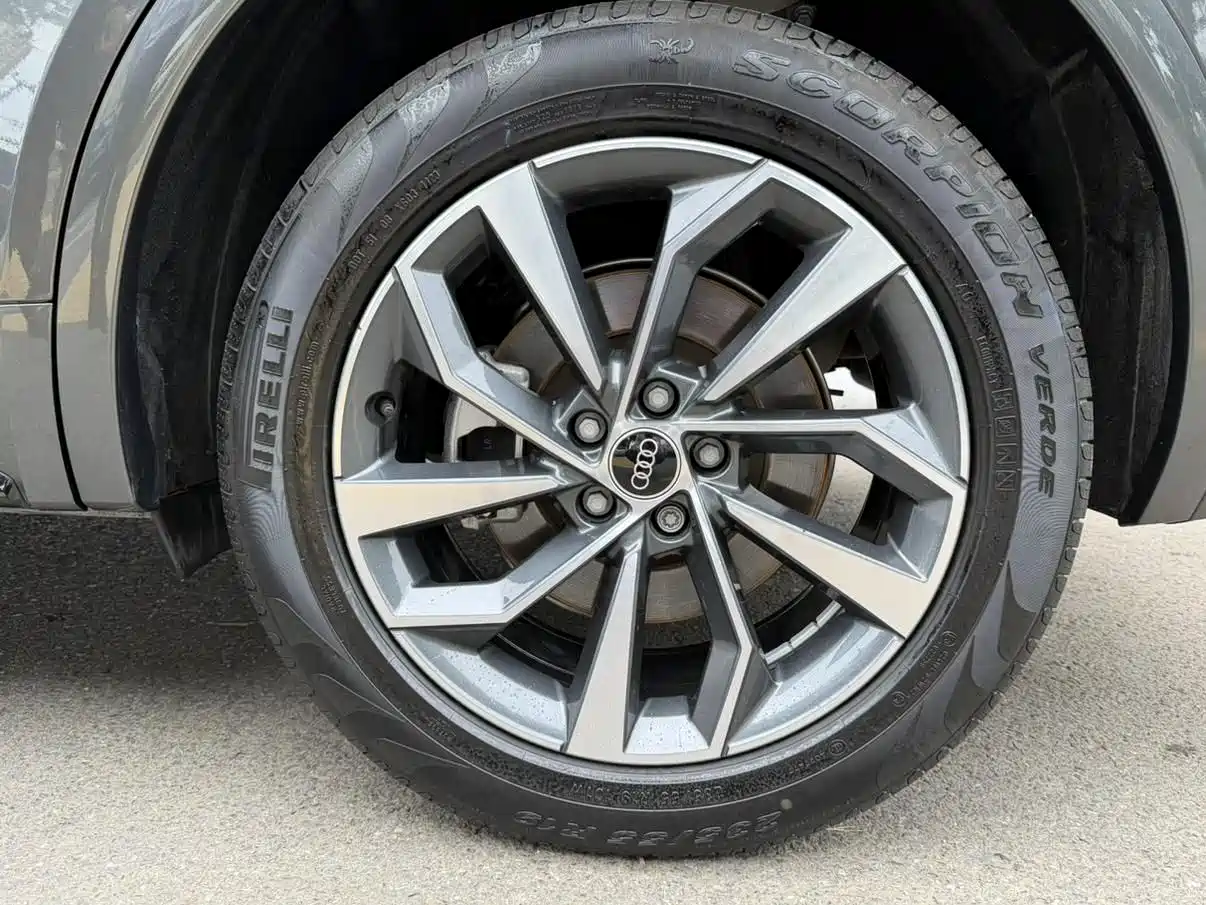 Audi Q5L 2023 40T Luxury Dynamic фото 17