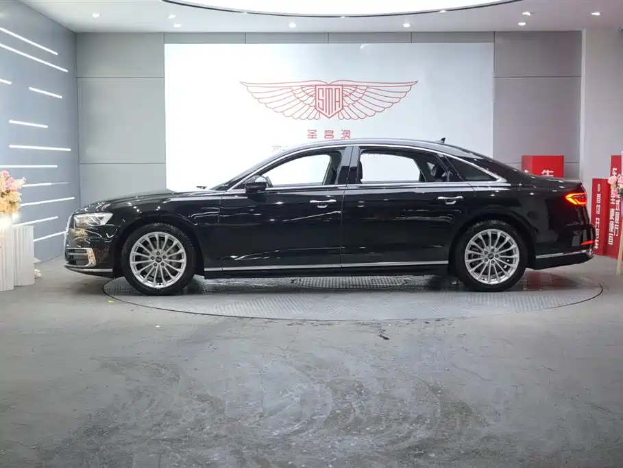 Audi A8 2021 A8L 50 TFSI quattro Comfort фото 4