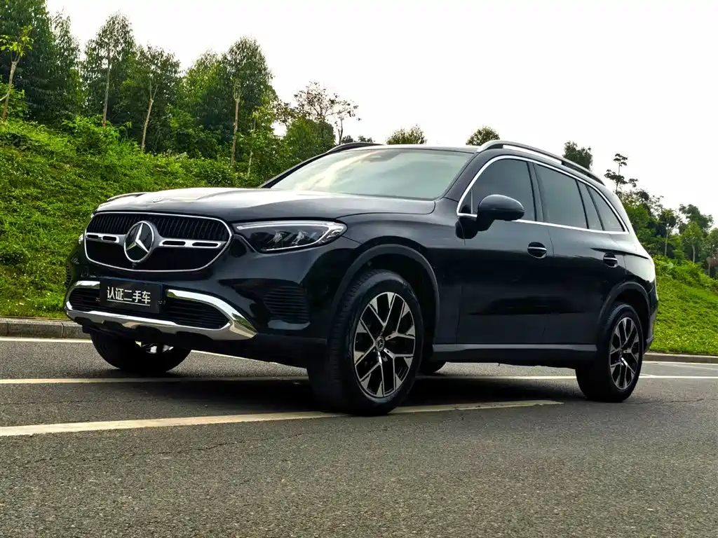 MERCEDES-BENZ GLC