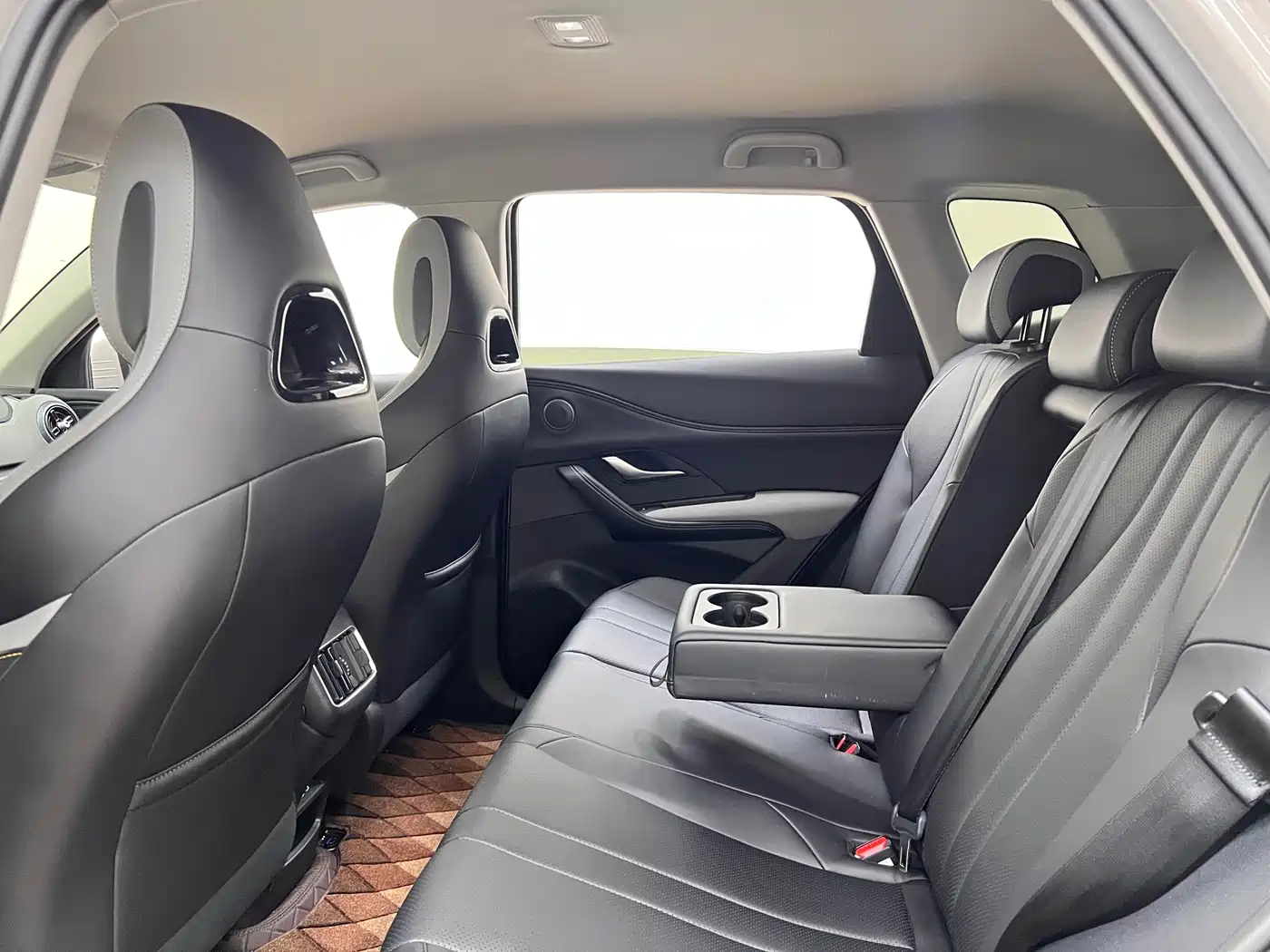 BYD Seal 05 DM-i 2025 DM-i Smart Drive Edition 75KM Luxury фото 17