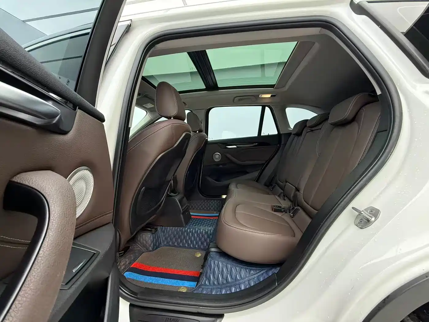 BMW X1 2022 sDrive20Li Fashion фото 15