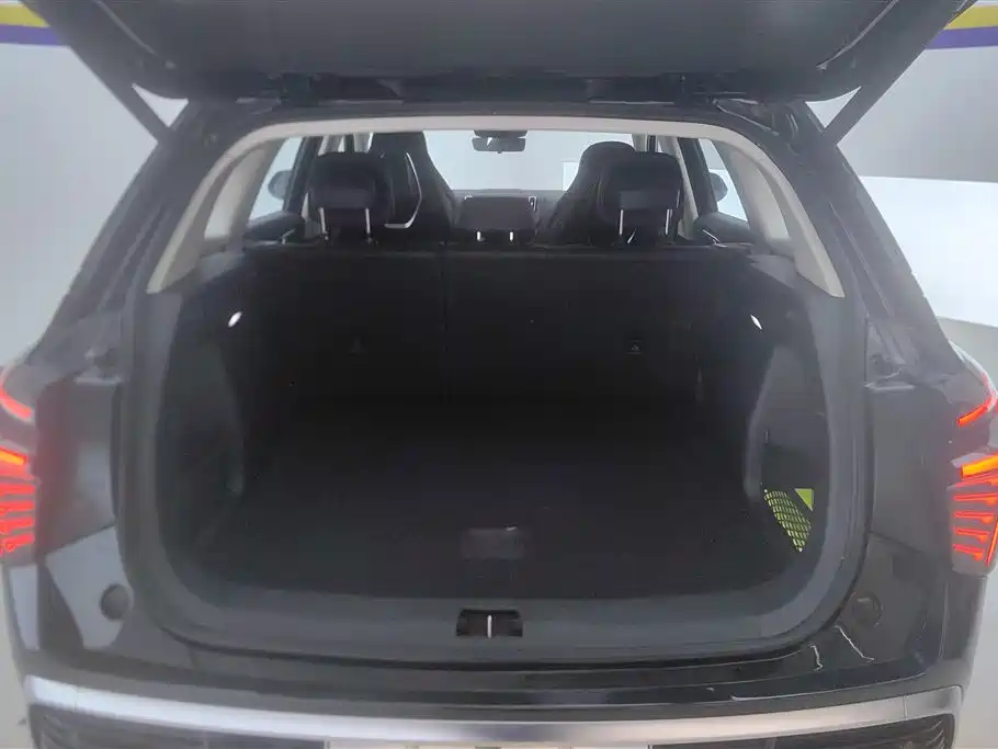 Hongqi HS3 PHEV 2024 PHEV 115km Power Edition фото 4