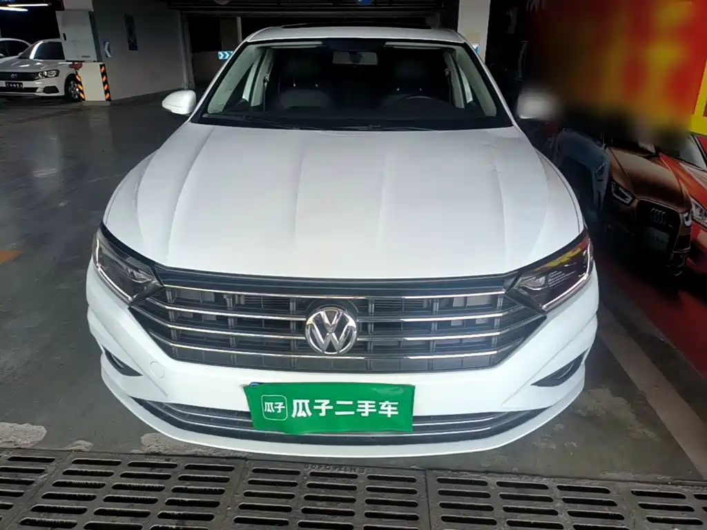 صورة 3 - Volkswagen Sagitar