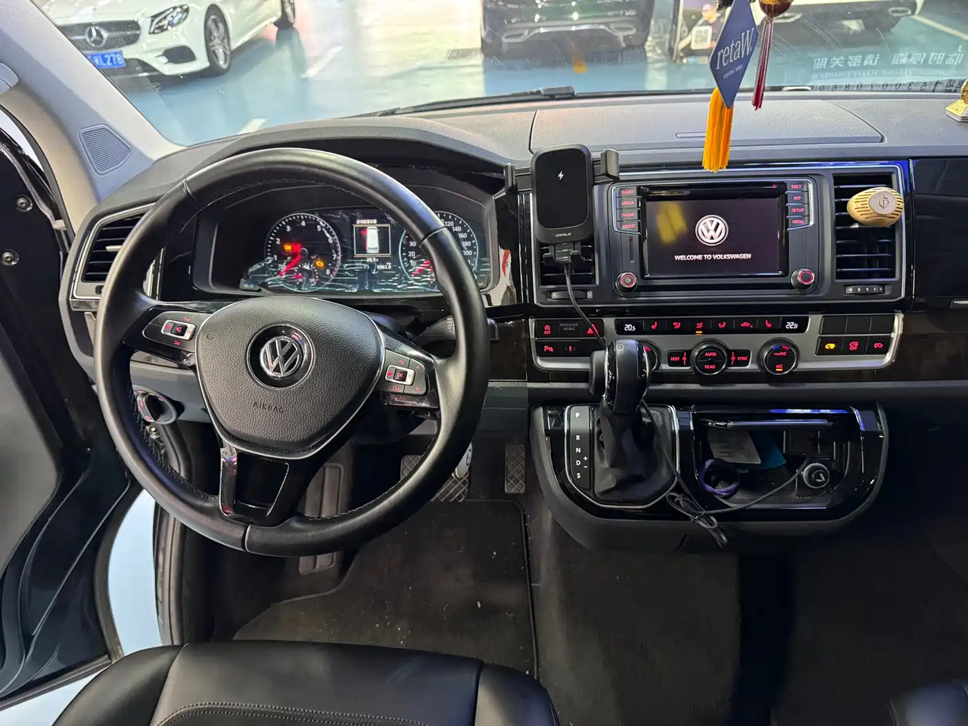 Volkswagen Multivan 2019 2017 2.0TSI 2WD Luxury 7-Seater