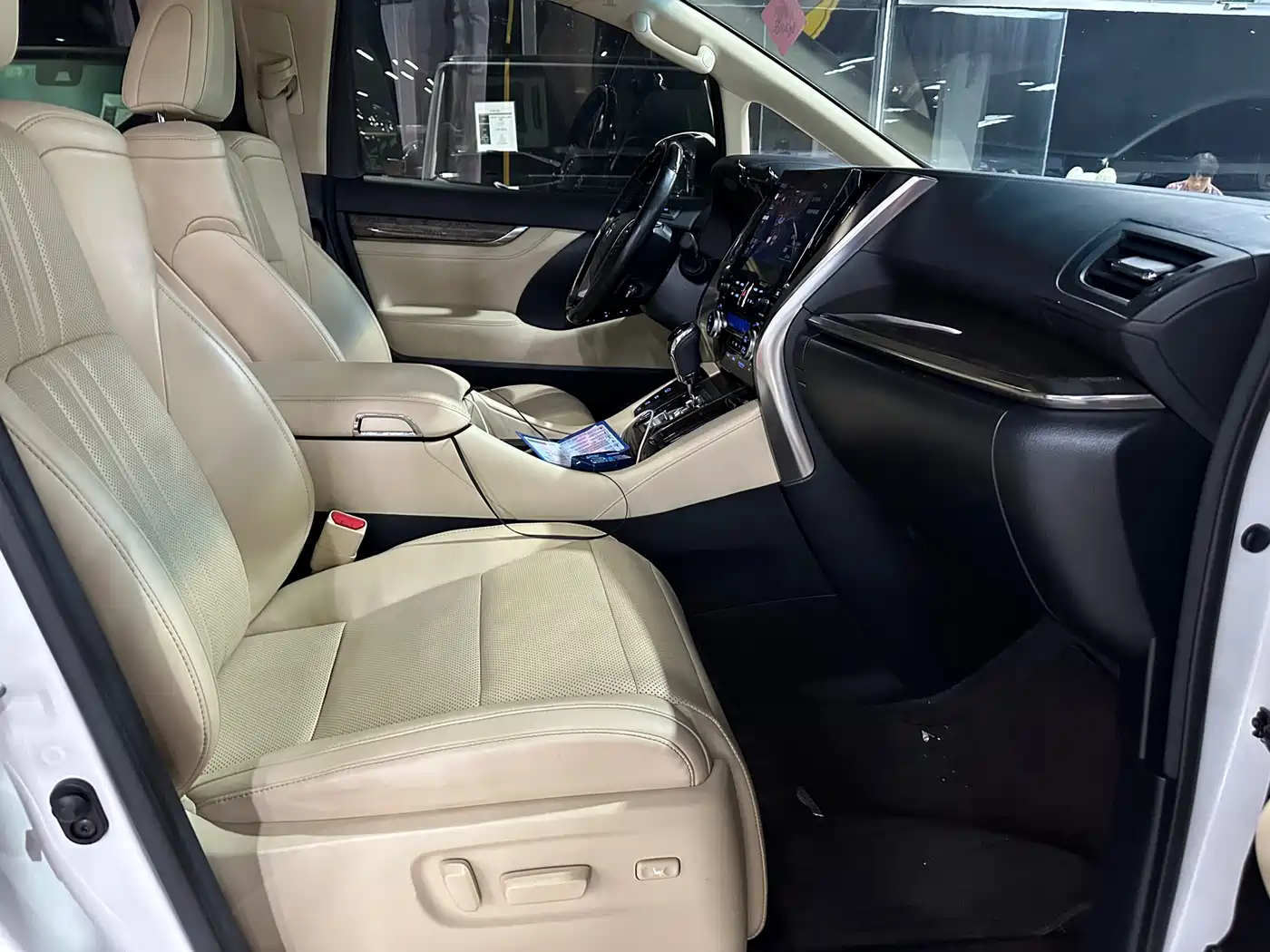 Toyota Vellfire 2020 2020 Twin Engine 2.5L HV Premium Edition