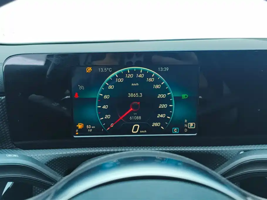 Mercedes-Benz A-Class 2019 A 180 L Sport Sedan фото 14
