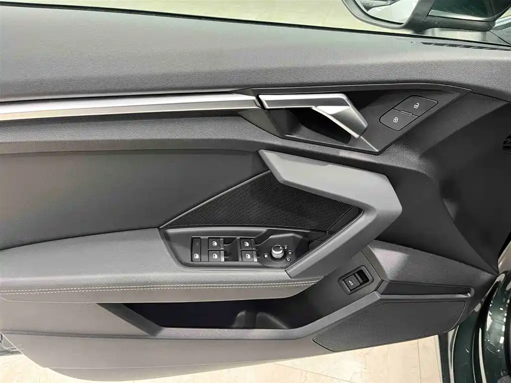 Audi A3 2023 A3L Limousine 35 TFSI Fashion Elegance фото 8