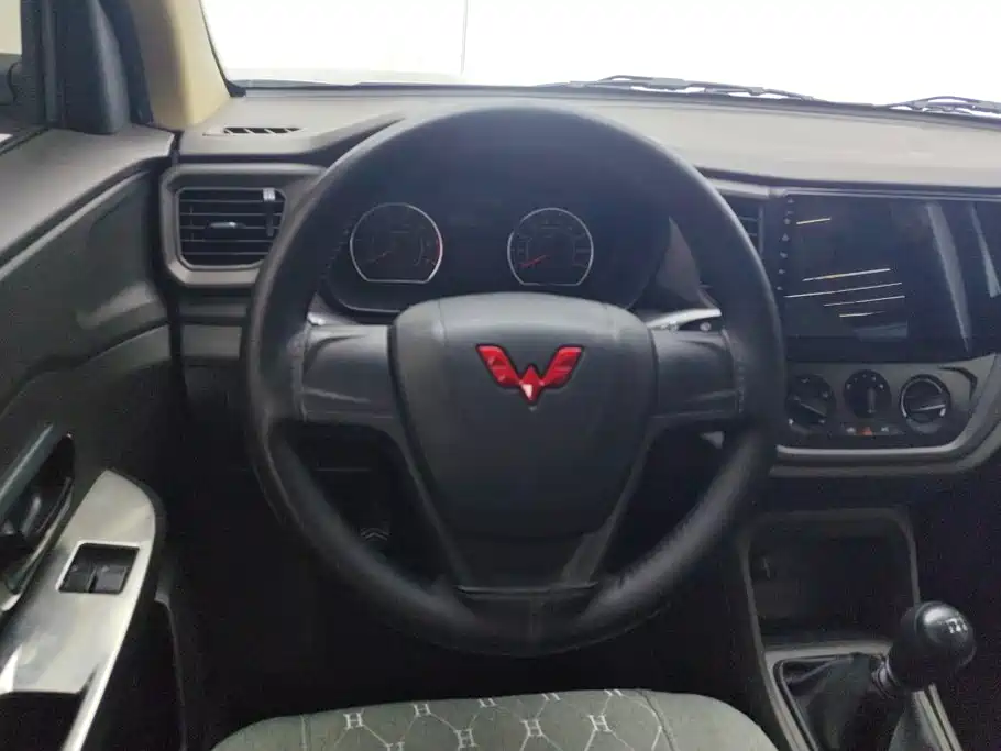 Wuling Motors Wuling Hongguang V 2025 2022 1.5L Power Take Edition Electric Power Steering LAR