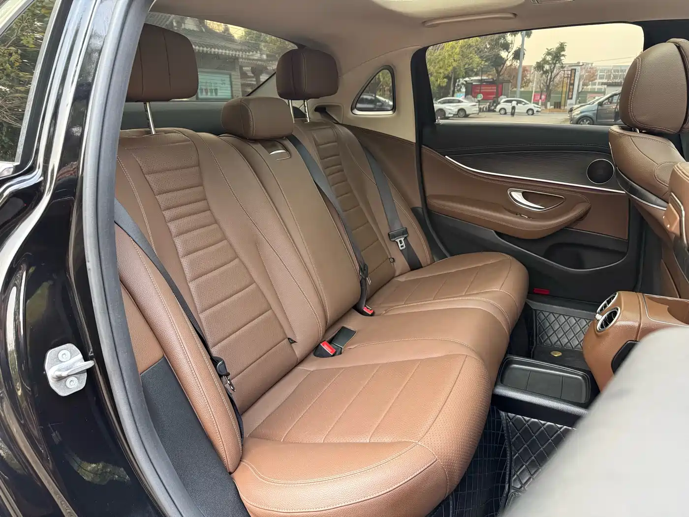 Mercedes-Benz E-Class 2019 Facelift E 300 L Sport Fashion фото 16