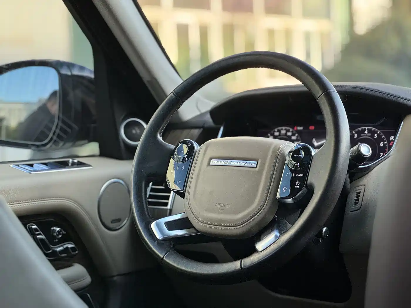 Land Rover Range Rover 2018 3.0 SC V6 Vogue Heritage Extended Edition фото 13