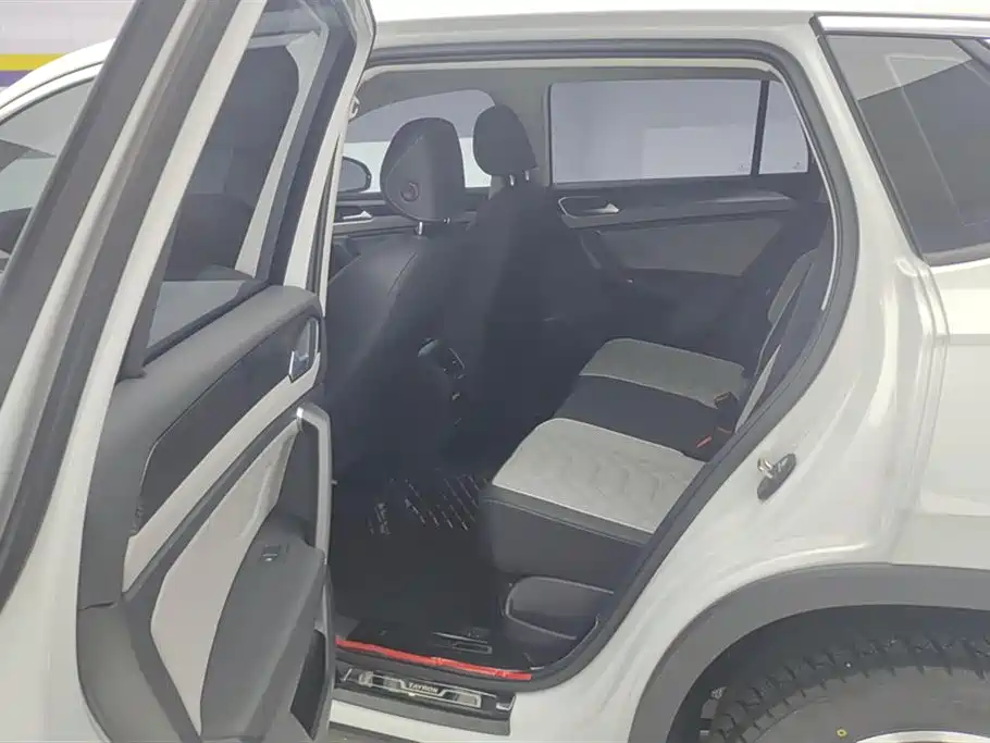 Volkswagen Tayron 2026 Model Shared Edition 300TSI фото 11