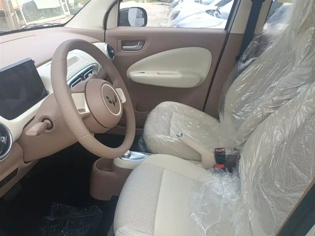 Wuling Motors Hongguang MINIEV 2026 2025 4-Door Advanced