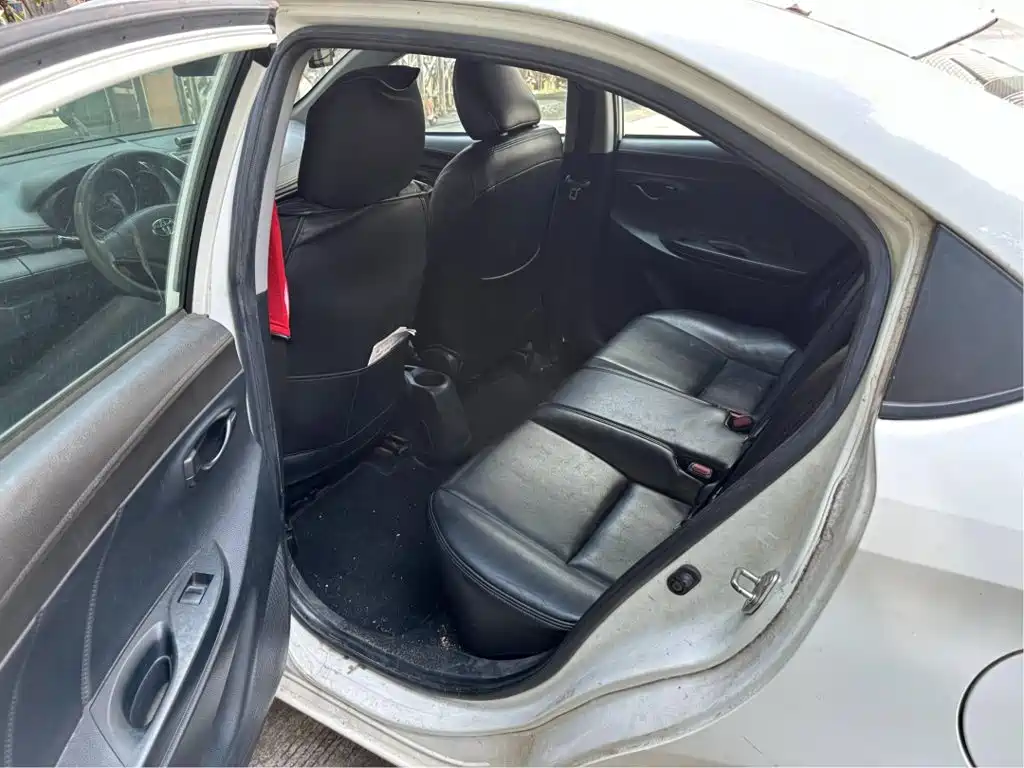 Фото 5 - Toyota Vios