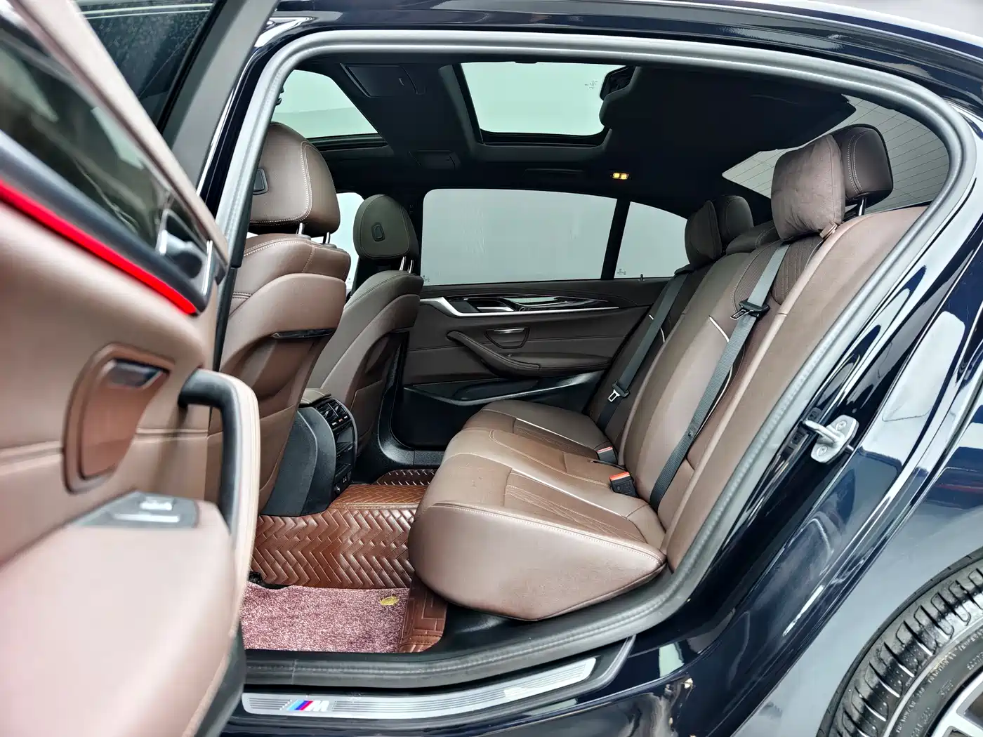 BMW 5 Series 2022 Facelift 530Li Leading M Sport Package фото 16