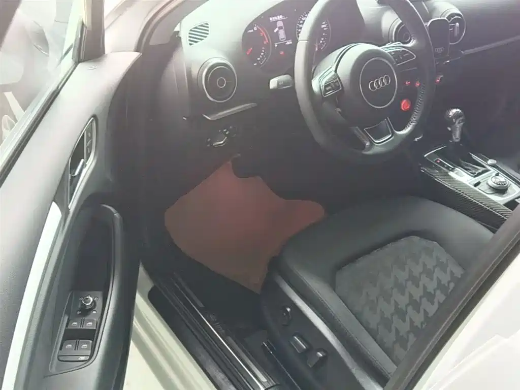 Audi A3 2016 Sportback 35 TFSI Progressive фото 16